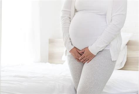 Why Peeing A Lot In Pregnancy Is Perfectly Normal Pregnancy Mother