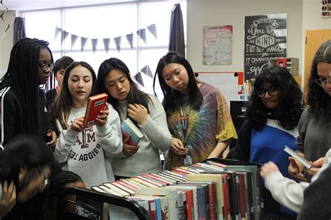 Library goes on tour as Hamilton takes books to go – WINGSPAN