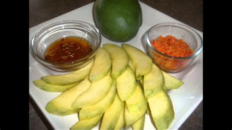 Picture Of Green Mango With Sweet And Spicy Sauce Youtube