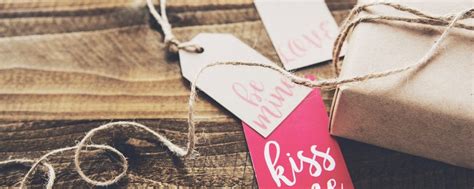 Looking for the best valentine's day gifts for her? 5 Unique Valentine's Day Gifts For Your Wife • Parent ...