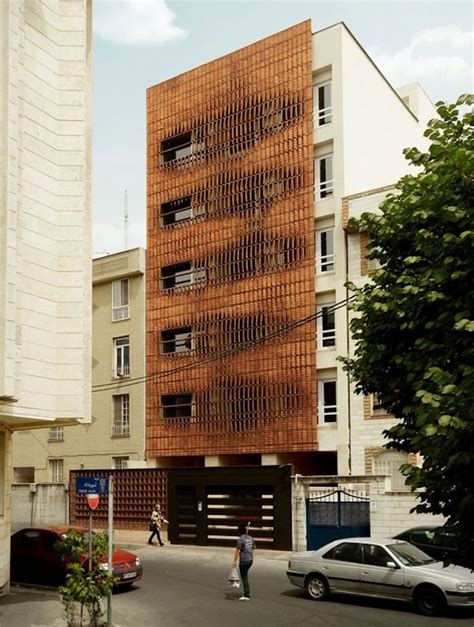 Admun Pleases Both Economy And Privacy With Brick Screen