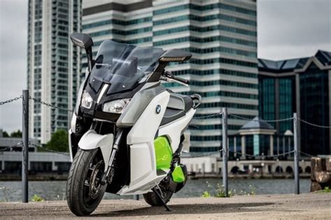 Bmw C Evolution Is A Stylish Electric Scooter With A 62 Mile Driving Range