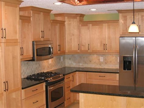 Our virtual kitchen helps visualize your kitchen designing ideas. countertops for maple cabinets | Maple cabinets:Quartz ...