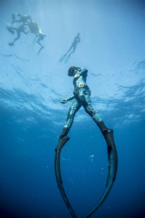 Neither scuba diving nor freediving is better than the other. Freediving - Alghais Diving