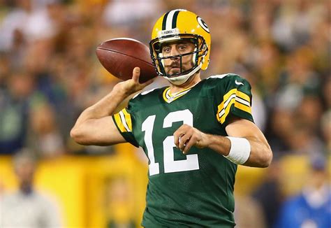 Watch Aaron Rodgers Swears After Botched Snap Vs Bears