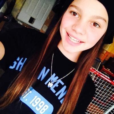 He was born in canada to karen and manuel mendes. Aaliyah Mendes (@aaliyahmendes10) | Twitter