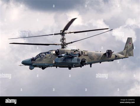 zhukovsky rusia 25 de julio de 2021 manifestación del helicóptero kamov ka 52 alligator