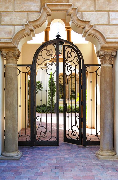 Courtyard Gates By Cantera Doors
