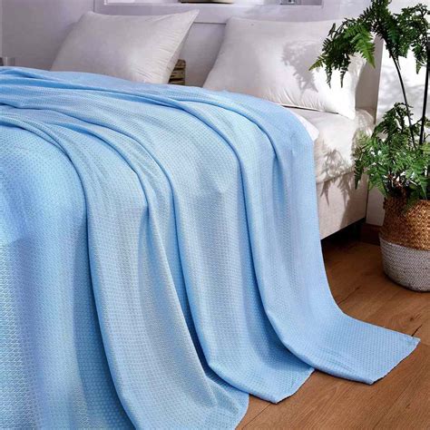 Amazon Shoppers Say This Dangtop Cooling Blanket Is A Must Have For Summer