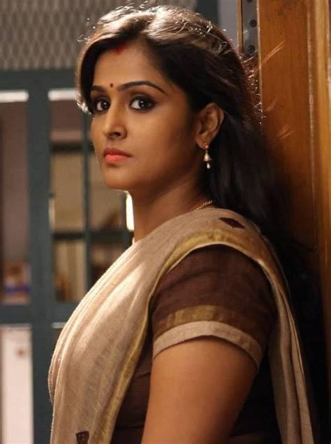 Remya Nambeesan Hot In Saree Veethi