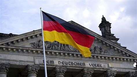 مكتب الإحصاء الاتحادي الألماني أكثر من ربع سكان ألمانيا ينحدرون من أصول مهاجرة awacertv tv