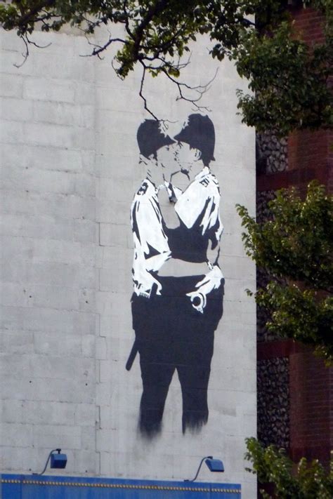 メーカー Banksy The Kissing Coppers バンクシーアートフィギュアの アートフィ