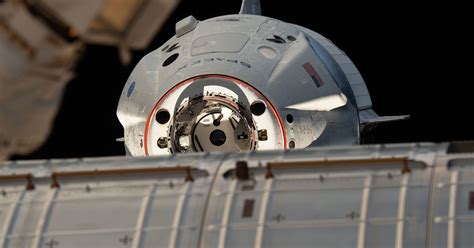 Kapsul Spacex Dragon Di Stasiun Luar Angkasa Dilaporkan Memiliki Alarm