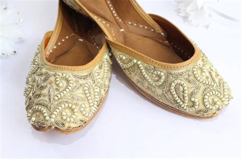 Indian Bridal Wedding Shoeswomen Lehnga Gold Jutti Shoesgold Etsy