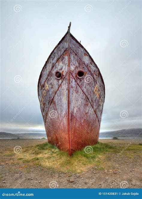 Old Ruined Ship Wreck Parked On Beach Iceland Editorial Photo Image