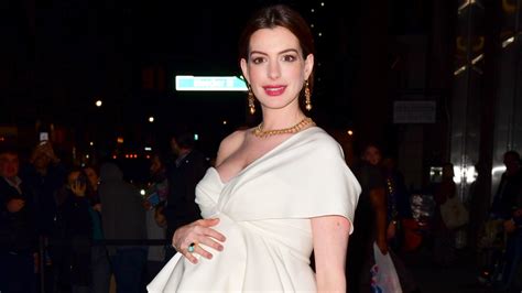 Anne Hathaway Takes Her Pregnancy Glow To The Next Level In New York Vogue