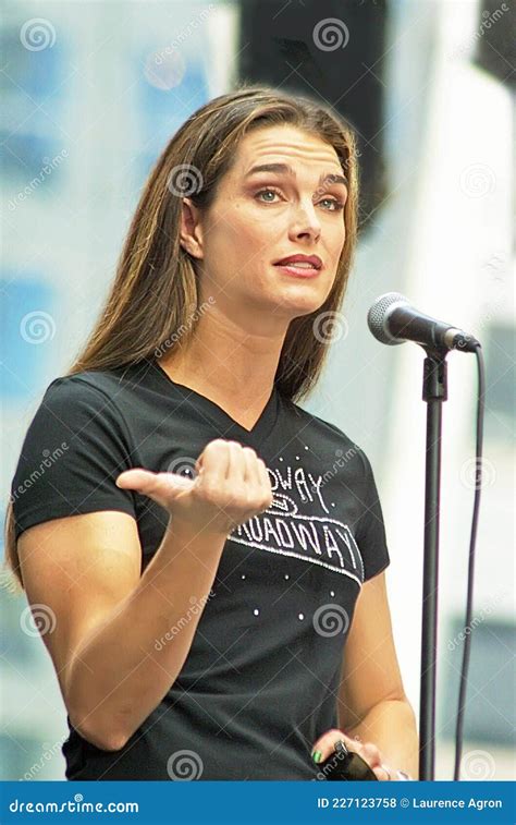 Brooke Shields At Broadway On Broadway In New York City In 2001