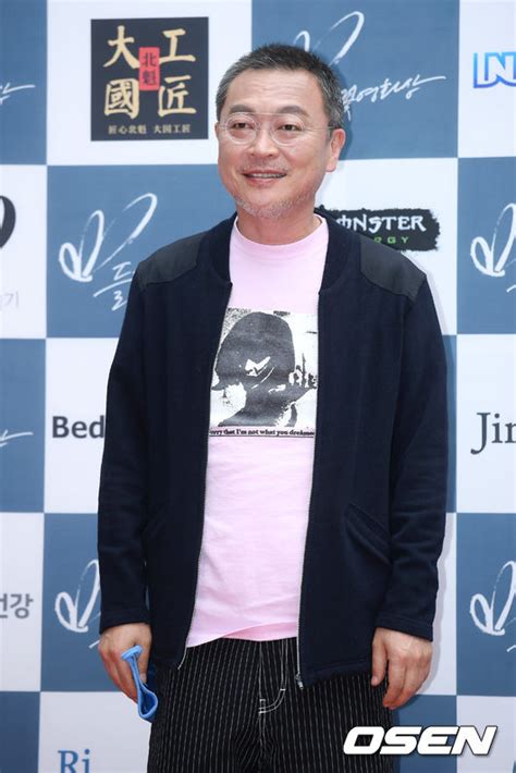 모범택시 작가 까를로스, 크크재진 총편수 총 106화 택시 미터기가 달리는 순간, 당신이 꿈꾸던 복수가 시작된다! 김의성, SBS '모범택시' 출연..이제훈X이솜X이나은과 호흡공식
