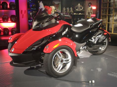 Fichiercan Am Spyder Roadster 2 — Wikipédia