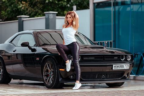 Mujer Chicas Y Coches Rubia Dodge Challenger Modelo Mujer Fondo De Pantalla Hd Peakpx