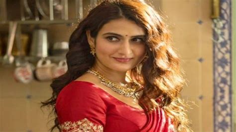 Fatima Sana Shaikhs First Look From Suraj Pe Mangal Bhari Out News