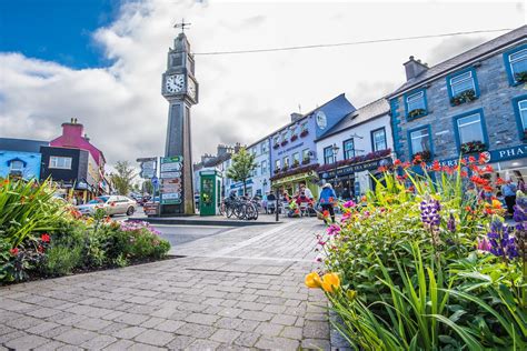 Travel Guide To The Coolest Small Towns In Ireland