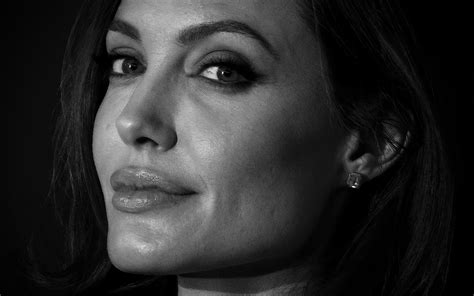Ragazza Angelina Jolie Hd Wallpaper X Wallpapertip