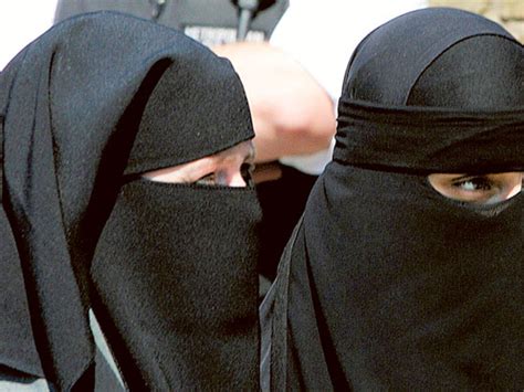 Muslim Students Banned From Wearing Full Face Veils At Uk College