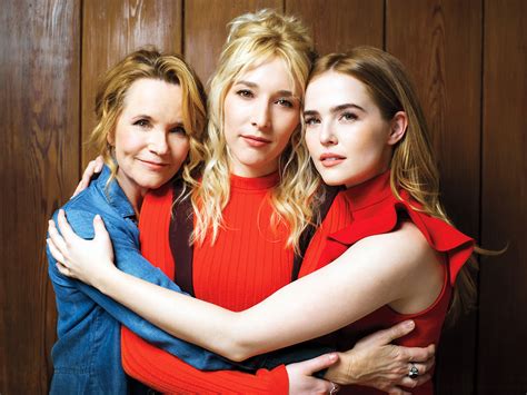 Lea Thompson Daughters Madelyn And Zoey Deutch Dish On Rom Com Hot World Report