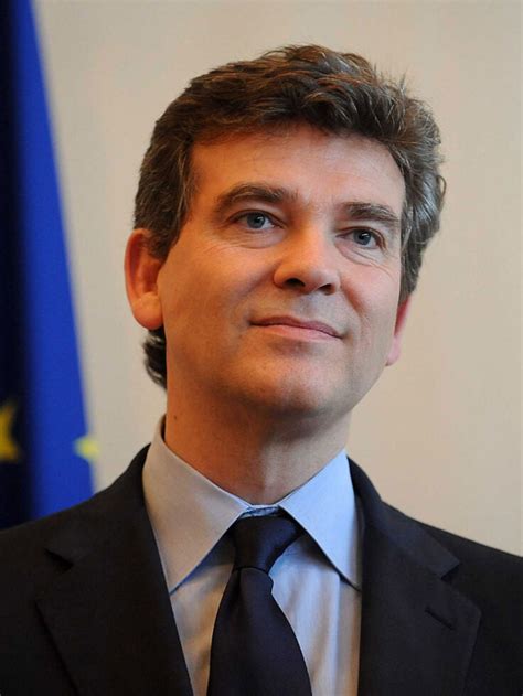 laurence parisot trouve arnaud montebourg très sexy en marin