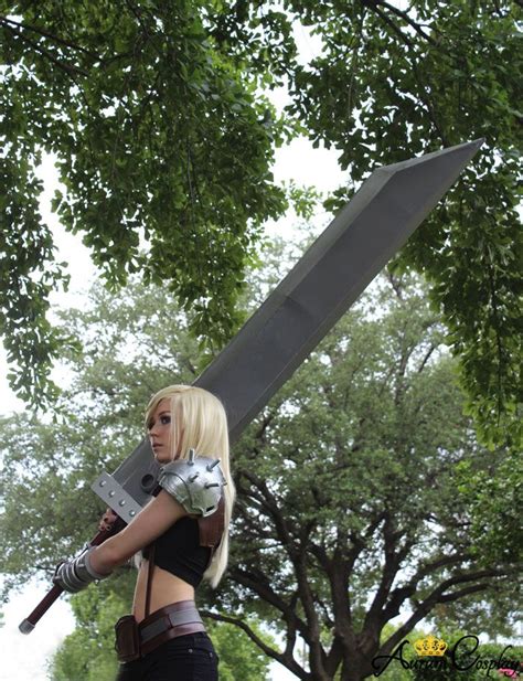 Character Fem Cloud Strife W Butster Sword Series Final Fantasy