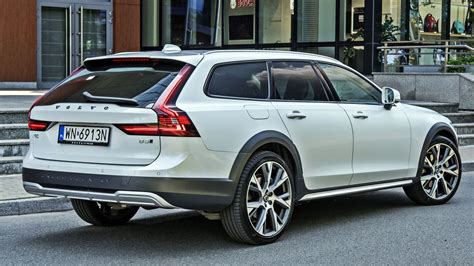 Volvo V90 Cross Country 2024 Cennik Wersje Ceny