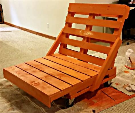 We'll also show you a trick on how to bend wood without. Pallet Lounge Chair | Diy pallet furniture outdoor, Pallet lounge, Wood lounge chair