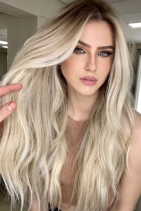 20 Vanilla Blonde Hair Color Ideas That Will Make You Look Like A