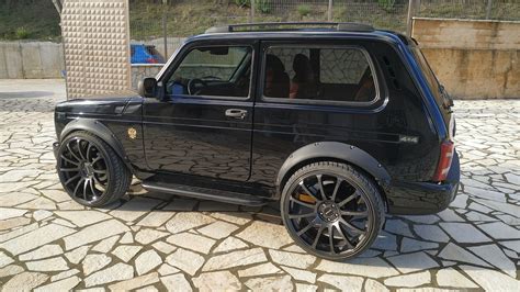 Mygrillocom Crazy Lada Niva With 300 Hp And 22 Inch Wheels Listed For