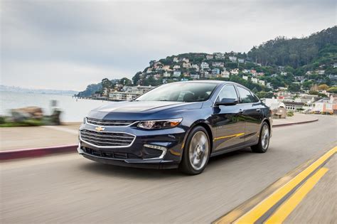 Chevrolet Malibu Hybrid 2016 Leads Segment In Efficiency