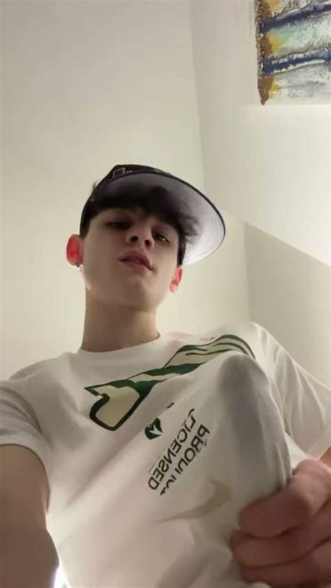 purelygayporn 🫶 🏳️‍🌈 🔞 on twitter rt elias18 twink can you reach your dick with your tongue