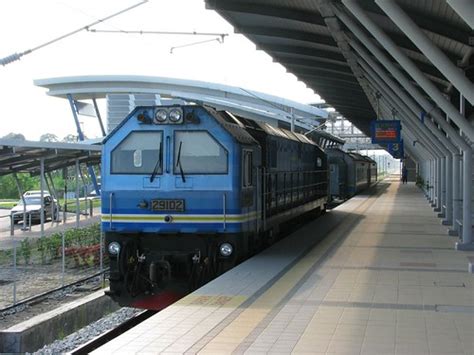 To see the latest full timetable for komuter trains, please see KTM 29102 at Tanjung Malim 03-09-2009 b | EEType1 | Flickr