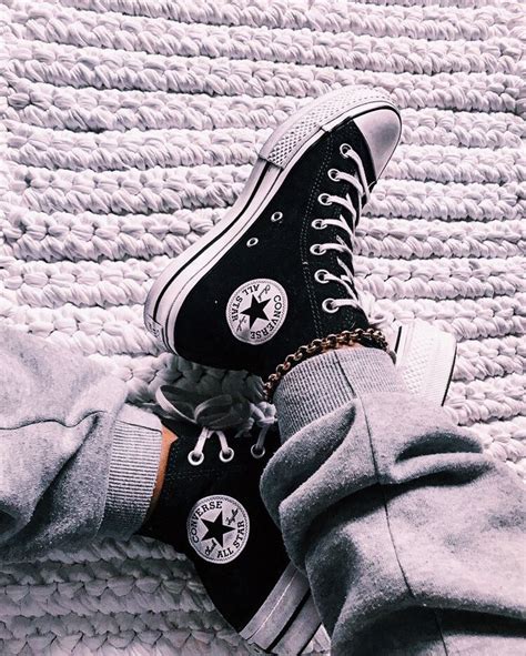 Pin By 𝐀𝐘𝐎 ★ 𝐁𝐎𝐑𝐈𝐒𝐀𝐃𝐄 On S H O E S ★ Black Converse Outfits Aesthetic Shoes All Black Converse