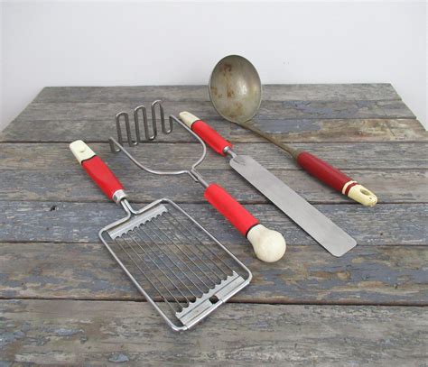 We got your back · automatic coupon codes · save at thousands stores Retro Kitchen Utensils http://etsy.me/2o4bzbm #housewares ...