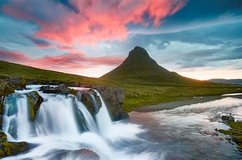 Resource Travel And 500px Explore Icelands Famed Kirkjufell