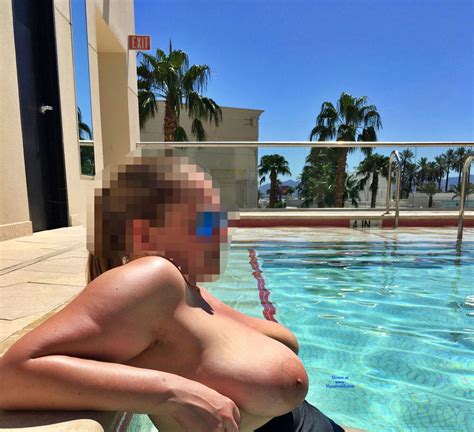 Topless At The Hotel Pool In Vegas September 2019 Voyeur Web