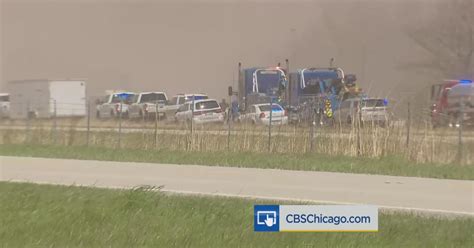6 Dead After Dust Storm Causes Pileup On I 55 Cbs Chicago