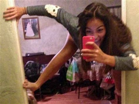 25 Ridiculous Selfies Gone Wrong The Worst Selfies Ever