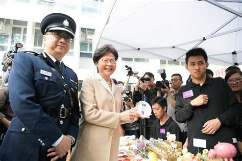英國bno被dq 中共迫香港人用特區護照身份證有乜影響 林鄭月娥出招搞黎智英 香港國安法保釋隨時變送中 麗港城街坊被陳肇始玩殘強制檢測停不了. 行政長官出席香港警隊175周年大匯演暨警民同樂日開幕禮致辭（只有中文）（附圖／附短片）