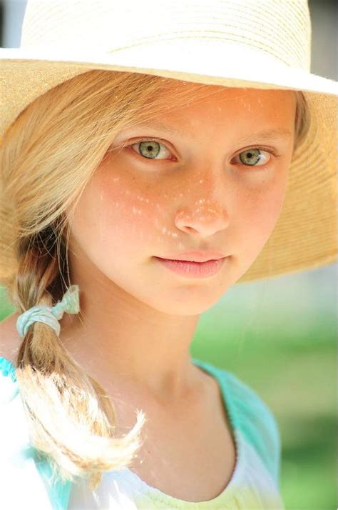 Pin By Toni Riales On Tiny Models Blonde Girl Pretty Face Model