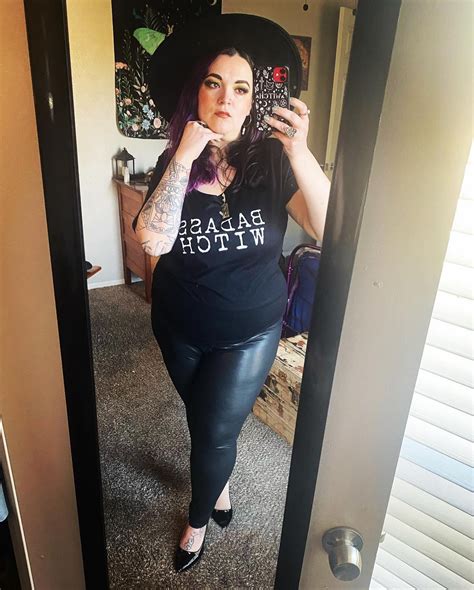 Selfie Sunday Inspo Album For Any Of You More Gothy Witchy Plus Size Ladies Out There R