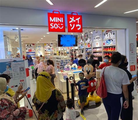 MINISO X Disney series wins over customers with high-price performance in Singapore