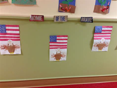 What a great wall or bulletin board display for veterans' day, 4th of july, memorial day, or any time free: Memorial Day bulletin board | Bulletin Board Ideas ...
