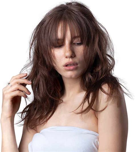 Best Fringe Bangs Hairstyles For Women To Try In